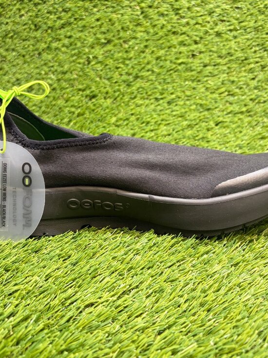 OOFOS OOmg EeZee Low Mens Size 9 Black Casual Walking Slip On Recovery Shoes main image 9
